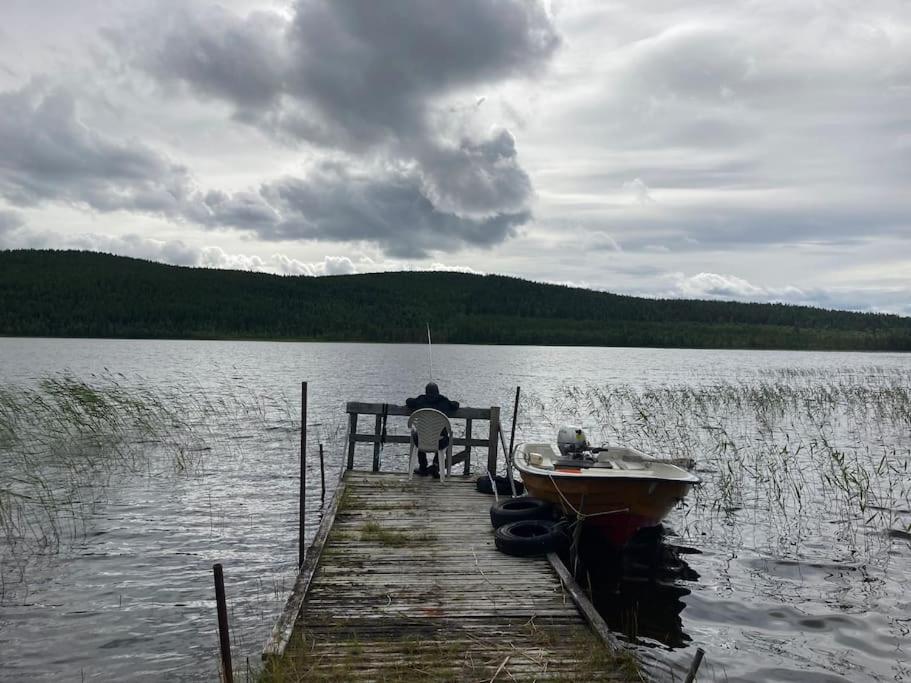 Lakeside Wilderness Cabin 요크모크 외부 사진